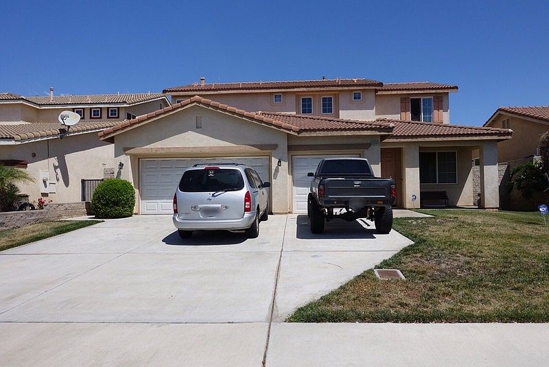 1st image of 15208 Cerritos St