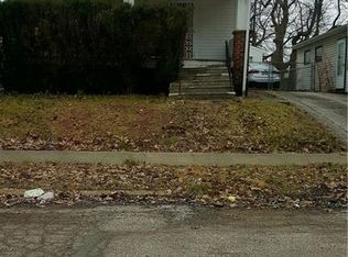 2010 Hilton Rd, Cleveland, OH 44112