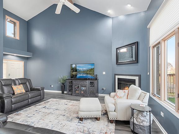 4th image of 16619 Wexford Ct
