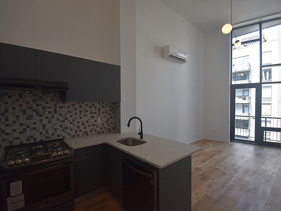2nd image of 221 N 9th St APT 3B