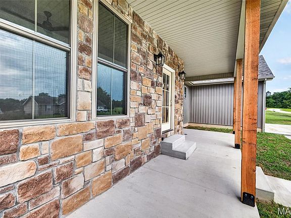 2nd image of 112 Sweet Valley Cir