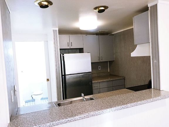 4th image of 1453 E 108th St Floor 1