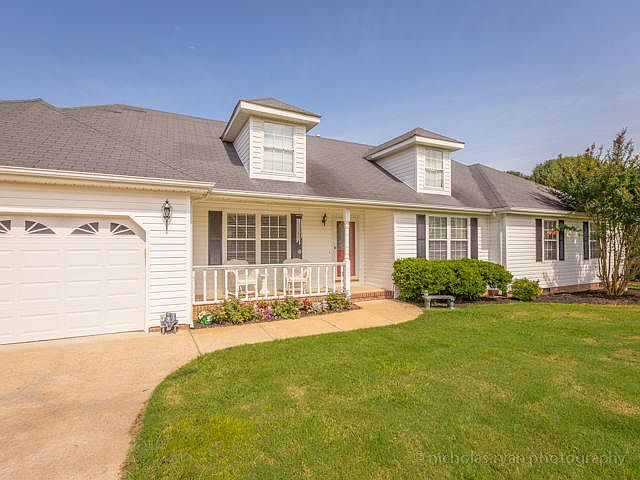 1st image of 107 Mountain Brook Dr