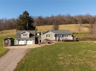 12798 Stonecreek Rd SW, Newcomerstown, OH 43832