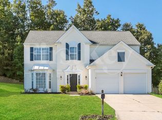 1562 Pondhaven Dr, High Point, NC 27265