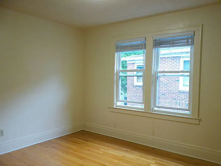 400 Harvard Pl #1 — Photo 20