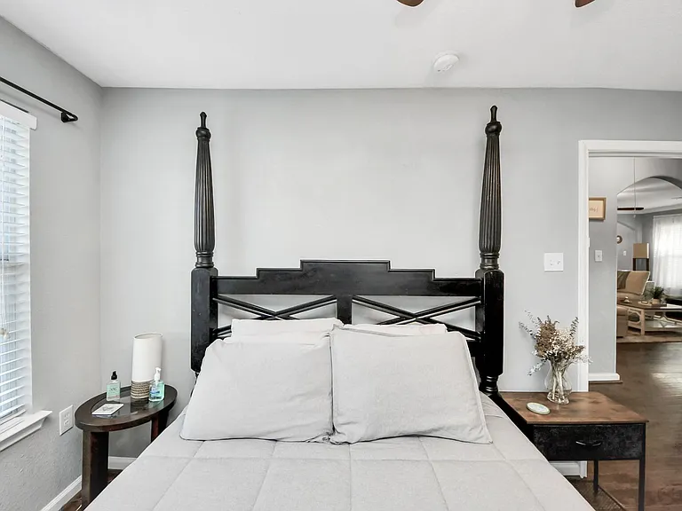 7032 Conley St — Photo 8
