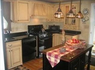 2 Central Ave, Carver, MA 02571