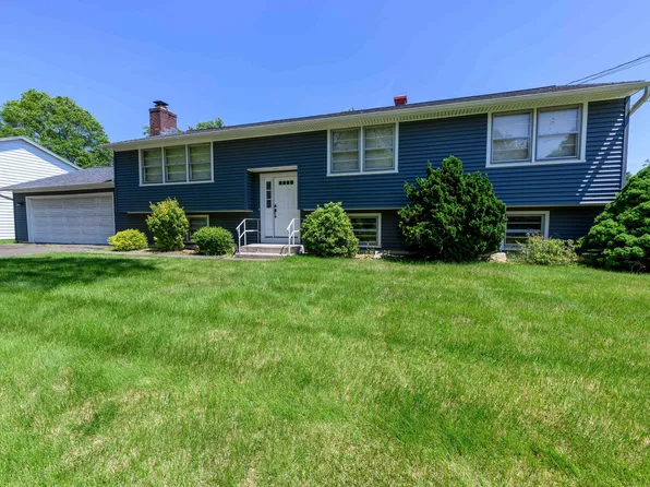 77 Hesse Road, Hamden, CT 06517