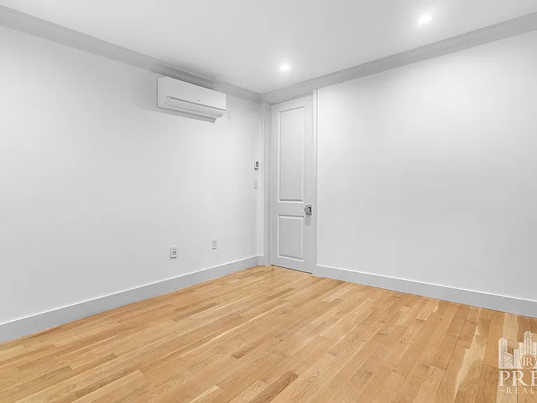 339 E 75th St #3W — Photo 4