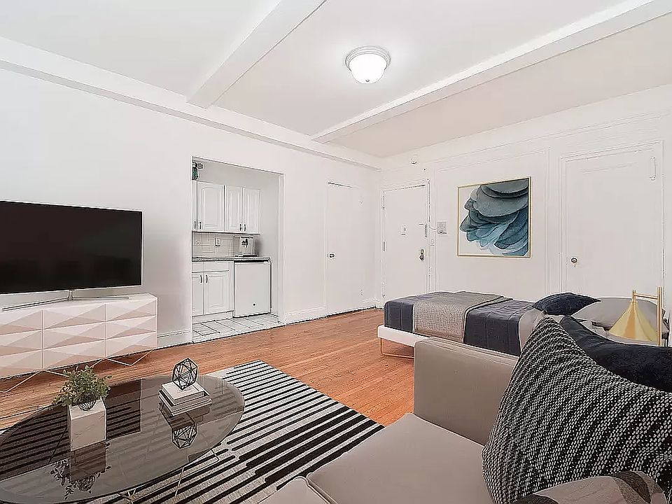 1st image of 135 E 50th St APT 7J
