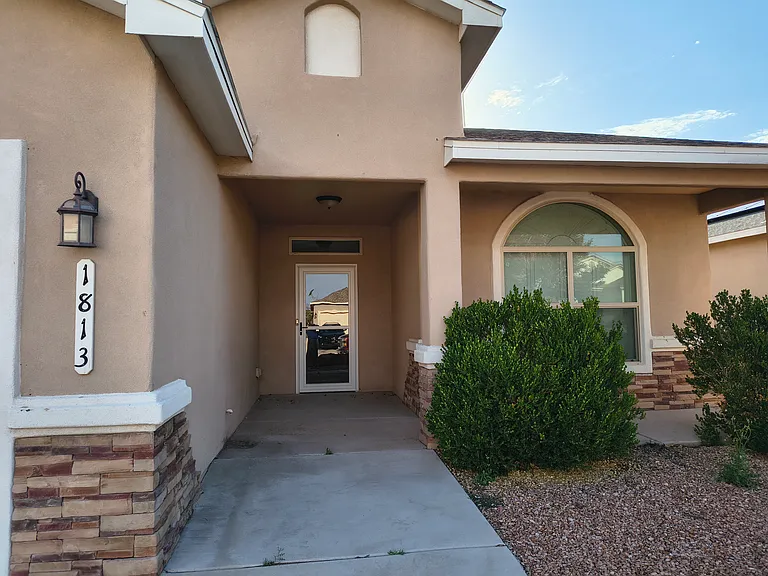 1813 Denise Dr — Photo 14