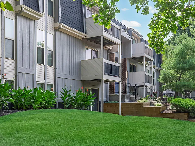 Arrowhead Apartments — Photo 16