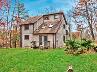 192 Westcolang Rd, Lackawaxen, PA 18435