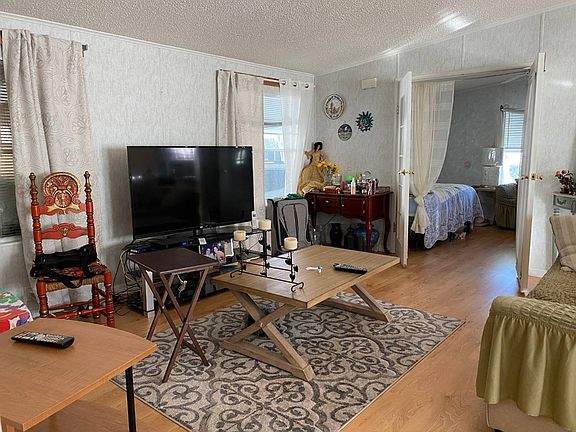 2nd image of 627 Klickety Klak Ln