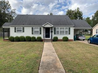 510 Cherokee Rd, Greenwood, MS 38930