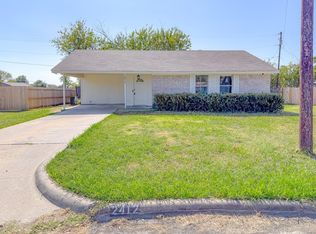 2412 Morris Dr, Corsicana, TX 75110