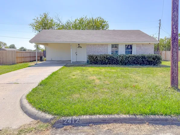 2412 Morris Dr, Corsicana, TX 75110