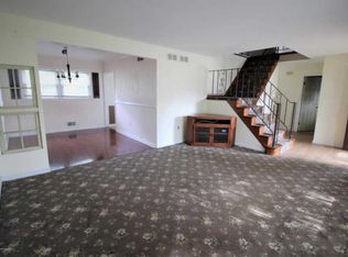 6 Rochelle Dr, Hazlet, NJ 07730