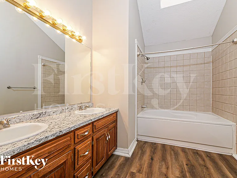 10130 Bond St — Photo 12