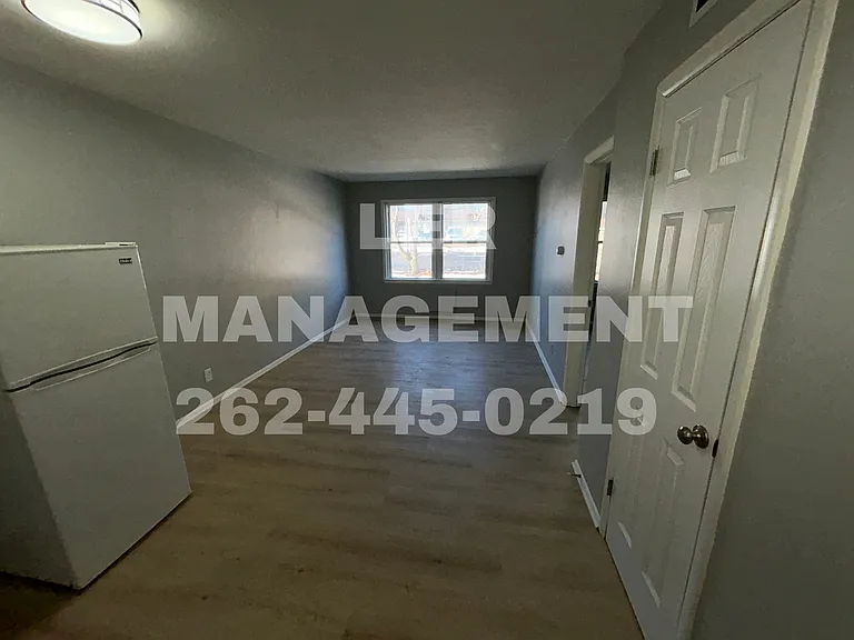 1915 Washington Ave — Photo 3