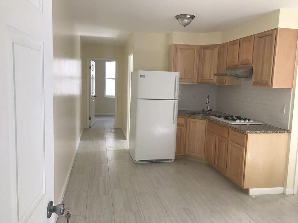1st image of 2671 E 11th St Floor 2