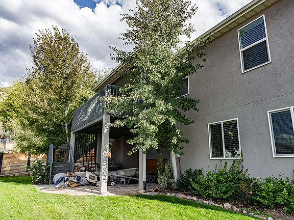 5th image of 1069 E 150th Ln S