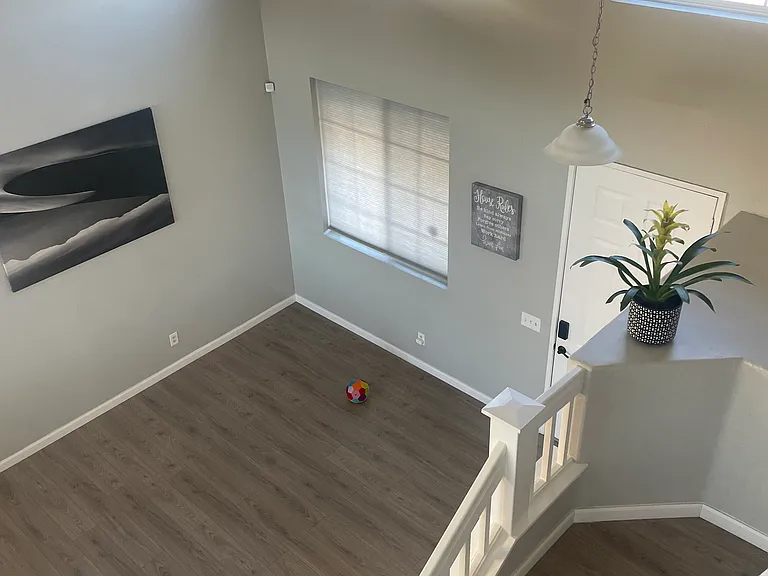 5449 Essex Dr — Photo 5