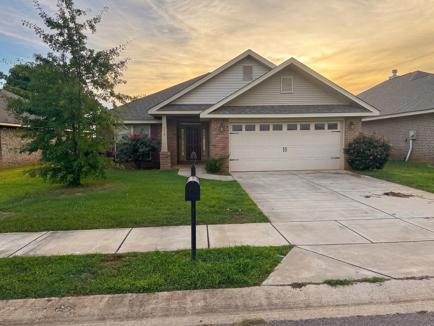 110 Tybee Drive — Photo 1