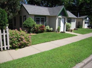 911 Vine St, Hudson, WI 54016