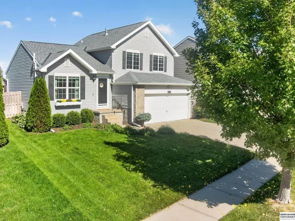19614 Gail Ave, Omaha, NE 68135