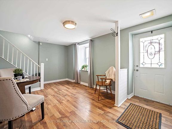 3rd image of 1612 Dufferin St