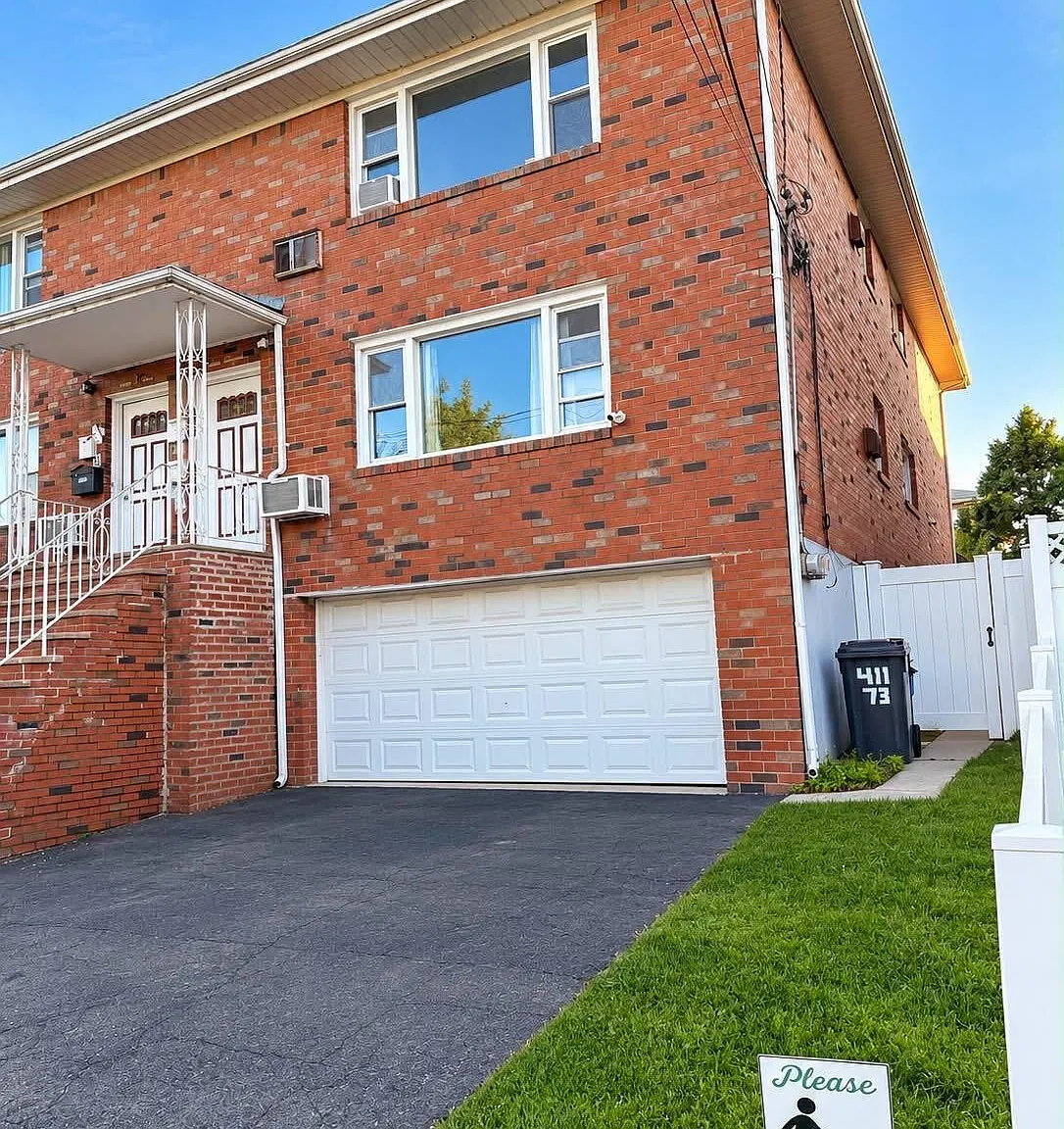 3 bed, 1.0 bath, $3,100 — Photo 1