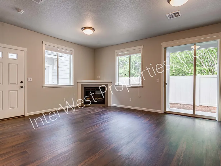 10317 NE 61st Cir — Photo 26