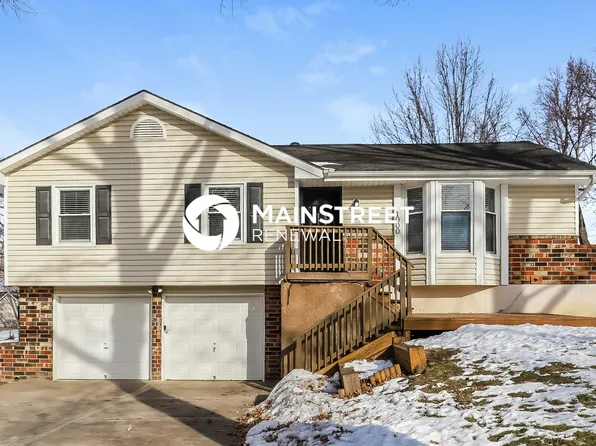 1000 NE 115th Ter, Kansas City, MO 64155