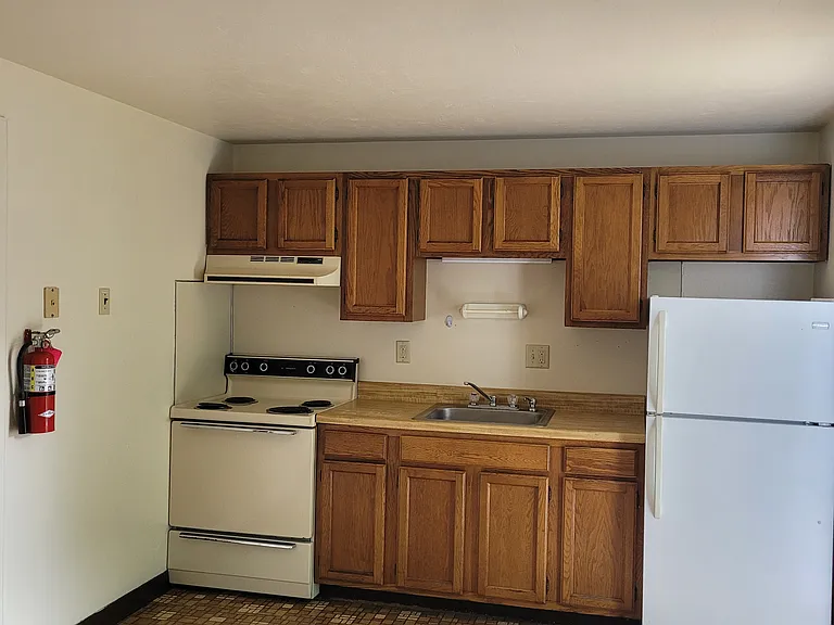 1029 Ridge Rd — Photo 2