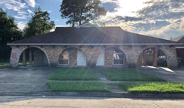 1st image of 7140-42 Yorktown Dr