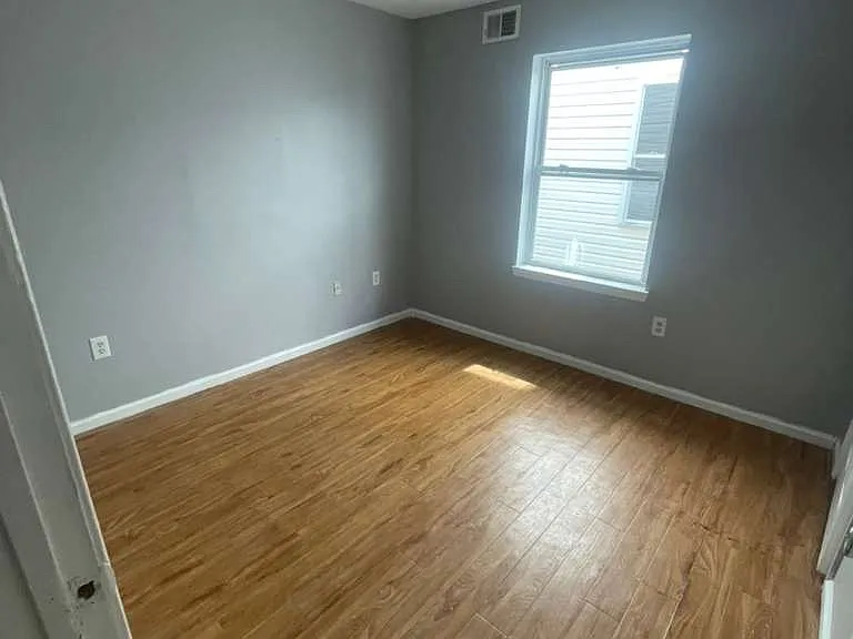 742 S 12th St #1F — Photo 8