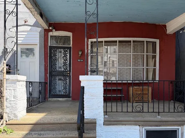 5219 Warren St, Philadelphia, PA 19131