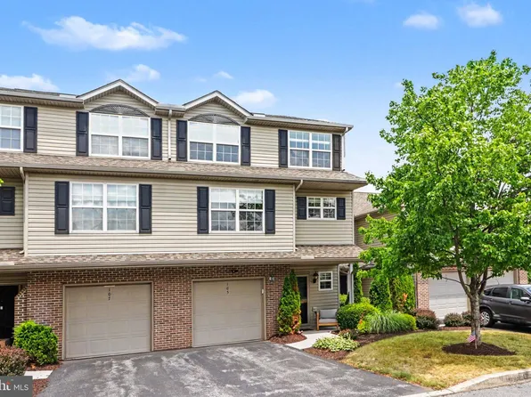 105 Hawk Ct, Hummelstown, PA 17036