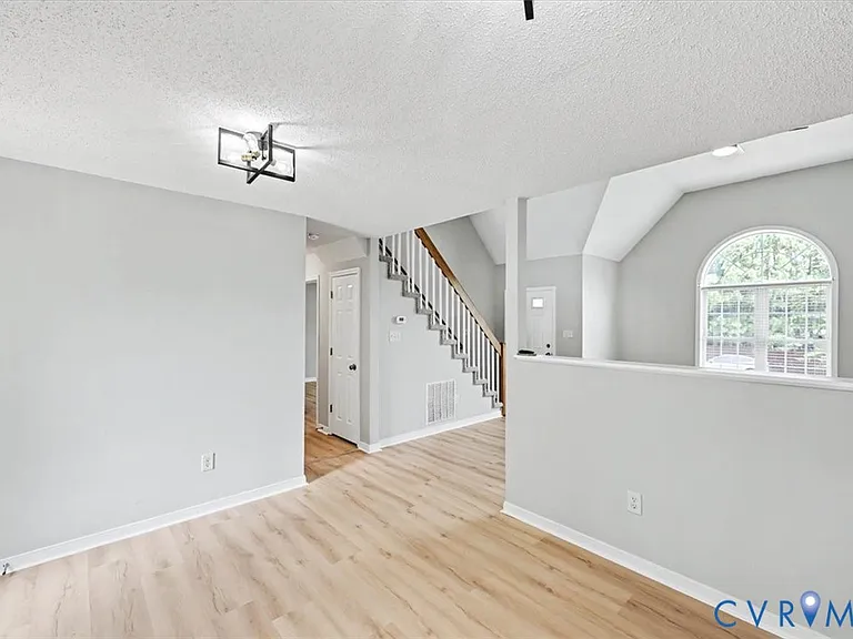 10017 Chartwood Ct — Photo 8