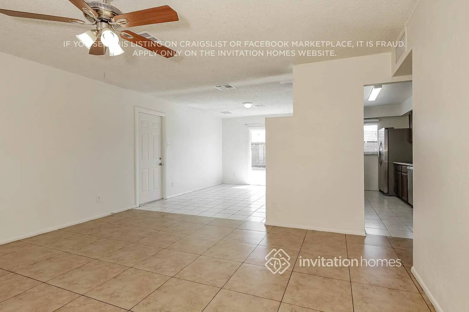 3007 N 79th Dr Phoenix, AZ 85033 — Photo 4