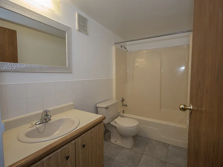 1310 Nesbitt Dr — Photo 6
