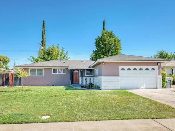 517 W Beverly Dr, Clovis, CA 93612