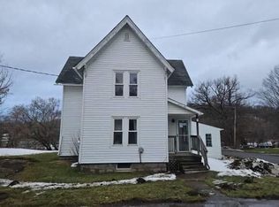 9 Sylvan St, Richfield Springs, NY 13439