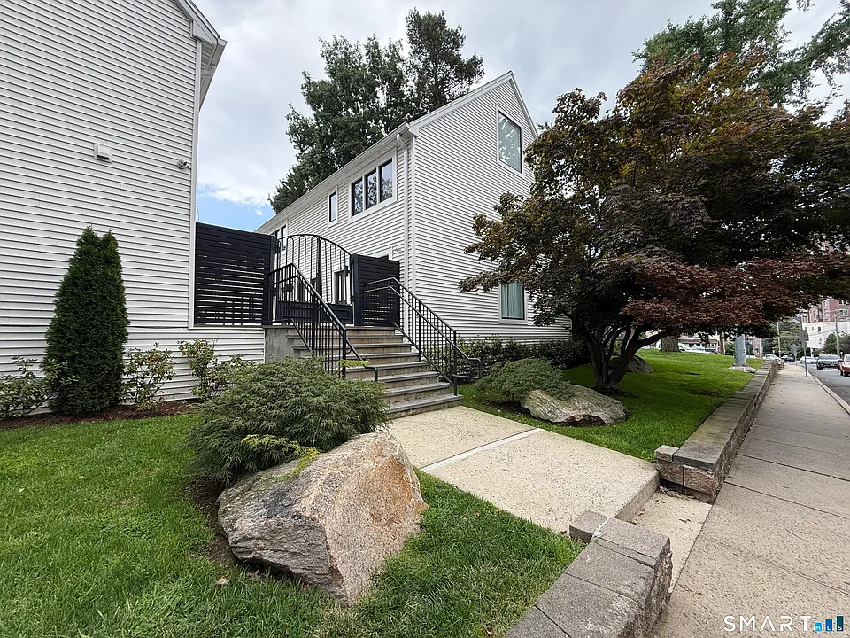 141 Grove St #P