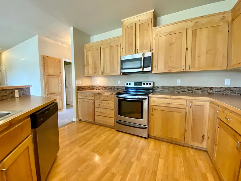 9002 Vialago Pkwy — Photo 7