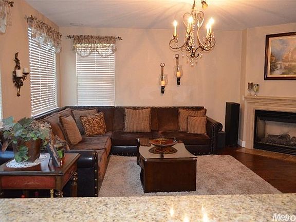 5th image of 2513 El Vaquero Dr