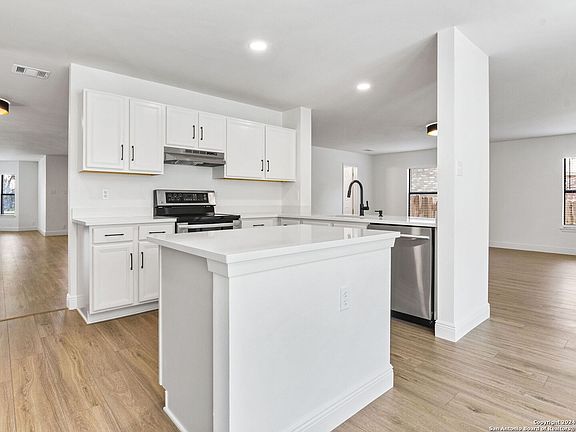 4th image of 11126 Cedar Park
