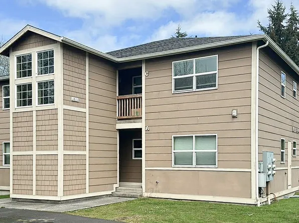 1611 SE Willow Dr, Warrenton, OR 97146